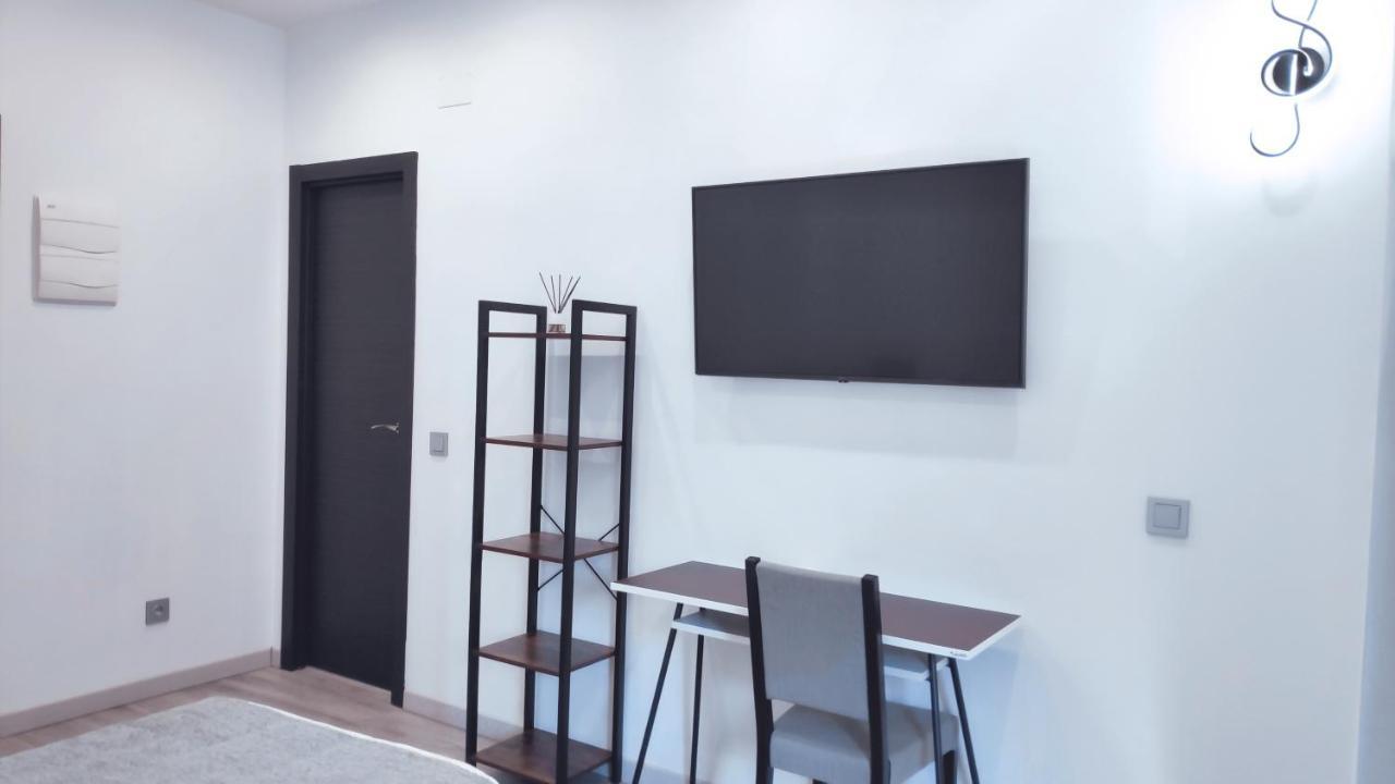 מחאדהונדה Hostal Dona Isabel מראה חיצוני תמונה