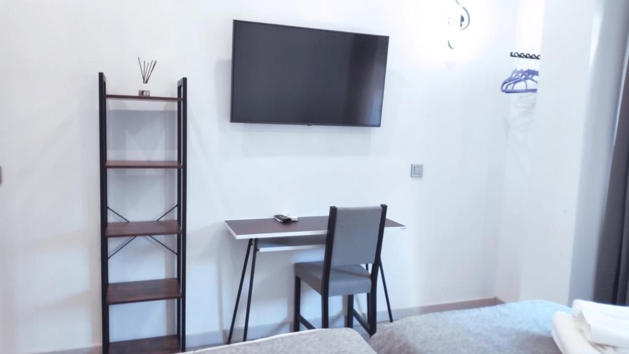 מחאדהונדה Hostal Dona Isabel מראה חיצוני תמונה