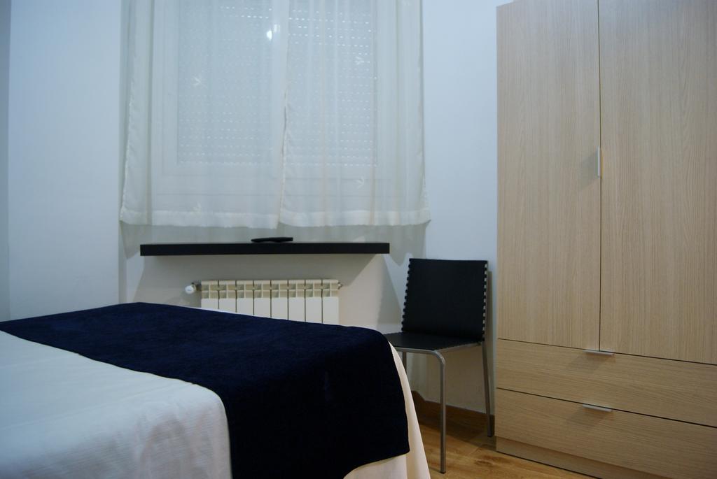 מחאדהונדה Hostal Dona Isabel מראה חיצוני תמונה