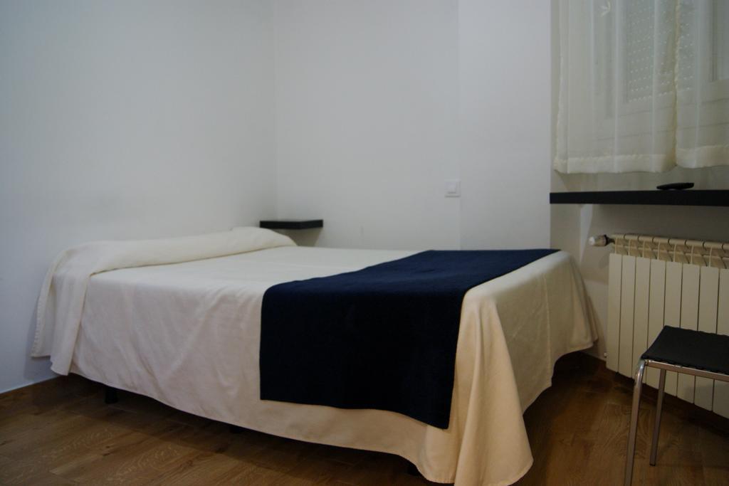 מחאדהונדה Hostal Dona Isabel מראה חיצוני תמונה